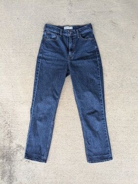 Abercrombie Ultra High Rise Ankle Straight Jeans size 26
